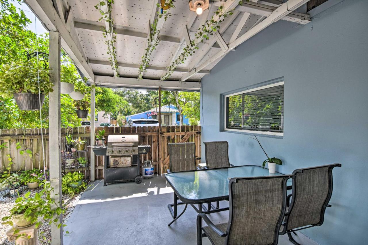 Shady And Eclectic Fort Lauderdale Dwelling With Yard! Exterior photo